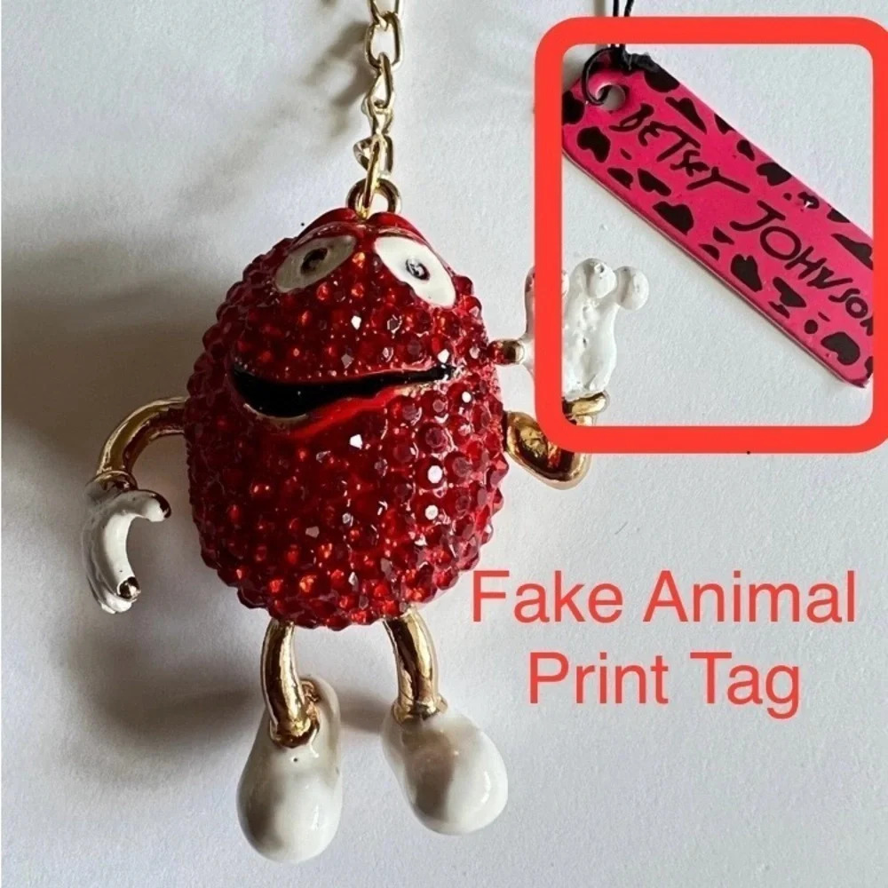 BETSEY JOHNSON: How to Identify Counterfeit Items — A Quick &
Easy Buying Guide - Picture 5 of 11